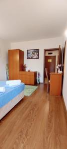 One Bedroom Apartment with Pool View