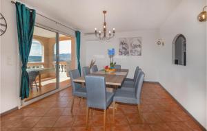 Appartements Awesome Apartment In Bastelicaccia With Wifi And 3 Bedrooms : photos des chambres