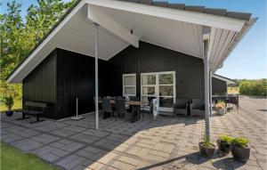 Three-Bedroom Holiday Home In Tarm