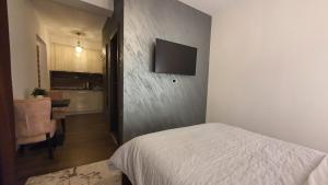 IRIS Apartments