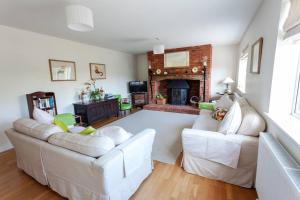 2100 Sq Ft Beach House with large garden