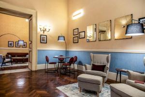 Royal Arthouse Apartment Luxury Apartment - Palazzo Caracciolo DArena