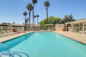 Palm Desert Rental with Community Pool and Hot Tub! - Myoma