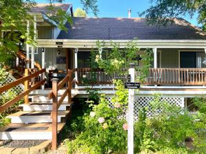 Sierra Mountain Lodge - Vacation Rentals - Yosemite