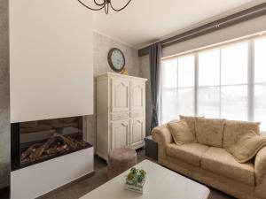 Modern Villa w Private Yard