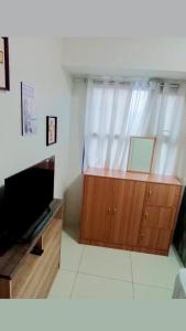 2BR Condo unit with Balcony at the Center of Cebu