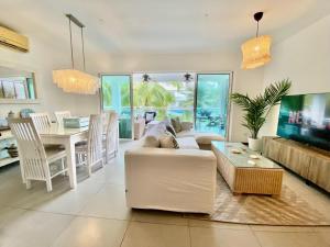 Stunning Beachfront Condo With Private Beach, Las Terrenas-El Limón