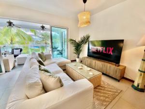 Stunning Beachfront Condo With Private Beach, Las Terrenas-El Limón