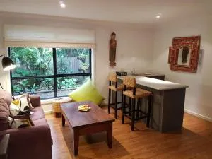 Dolphin Cottage Garden Studio - Myola