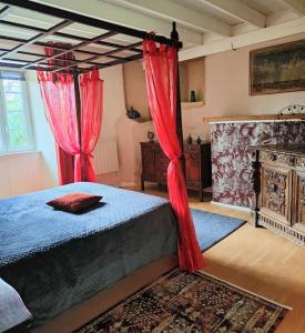 Maisons de vacances Manoir normand du XIVe siecle. : photos des chambres