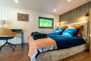 SHANTI FOREST HOUSE Guest house with mirror sauna