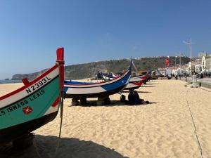100 Meters from the Beach! Rua da Regeneração Nazaré - 4hvězdičkové hotely ve městě Nazaré