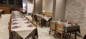 Hotels Hotel La Gazelle : photos des chambres