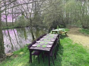 Maisons de vacances Moulin de Verneiges gite de charme et salle multiculturelle en option : photos des chambres