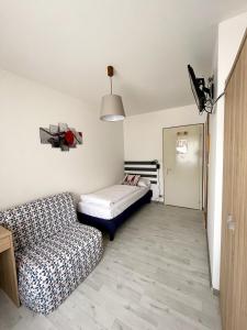 Single Room with Private Bathroom