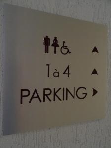 Hôtel PRADO avec Parking - Proche Zénith