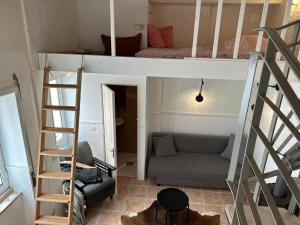 100 meters from the Beach! Rua da Paz Nazaré