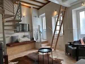 100 meters from the Beach! Rua da Paz Nazaré