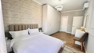 Zeus Tirana Suite