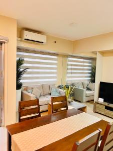 **H Incomparable Value