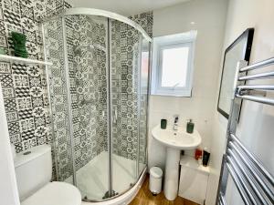 The Corner House - Modern Chesterfield Town Centre Apartments