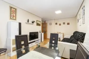 Apartamento Santiago Lopez -Wifi-plaza de Garaje - Riberas