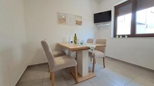 Apartments Hrusta 