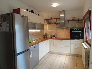 Vacation house TOKET - 6+2 person