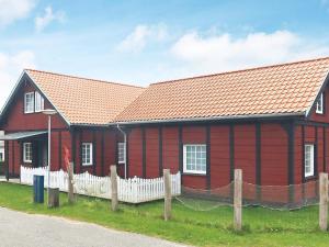 10 person holiday home in Marstal-By Traum