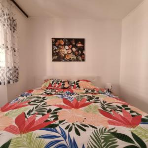 Apartman Dora with sea view and terrace