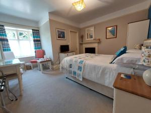 Double Room with Private Bathroom room in The Denes