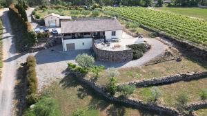 Maison cosy avec piscine privée, vue 360 panoramique