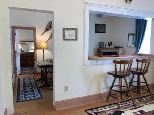 Historic Capitol Hotel Vacation Suites Downtown - جيليت