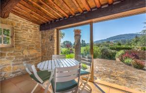 Maisons de vacances Beautiful Home In La Cadire-dazur With Outdoor Swimming Pool, Wifi And 5 Bedrooms : photos des chambres