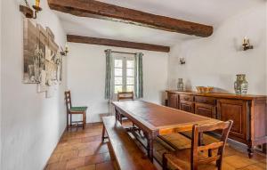 Maisons de vacances Beautiful Home In La Cadire-dazur With Outdoor Swimming Pool, Wifi And 5 Bedrooms : photos des chambres