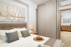 ModernPastel Apartment - Private Parking,Near the Old Port