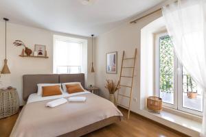 Zen Retreat In The Historic Center with a Huge Balcony