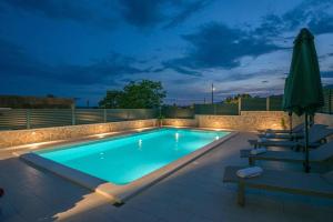 Villa Sorelle with a swimming pool