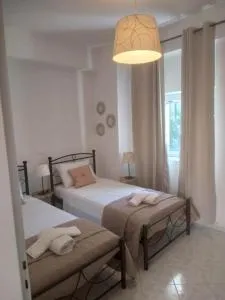 RIVER SIDE HOUSE - Potámion