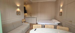 Marcora 6 v luxury living