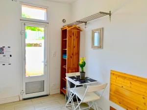 Blue Summer Vibes - Mini Studio 2 - AC, parking, beach at 50m, SPA discnt