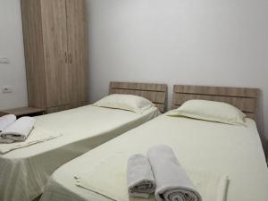 EME APARTMENTS - Kompleksi Lura 2 Gjiri i Lalzit