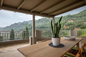 Kera valley house
