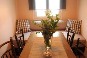 Bright and airy home 50 meters from the beach