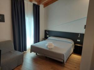 Large Double or Twin Room