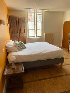 Hotels Hotel des Cymaises : photos des chambres