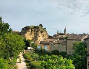 Maisons de vacances Logement de charme climatise au coeur de la Provence : photos des chambres