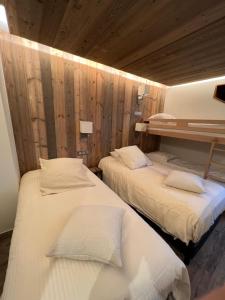 Hotels Les Cornettes : photos des chambres