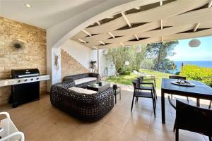 Toula Beach Villa Fourka 3 bedrooms 8 guests