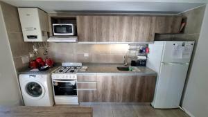 PISO TRES. Depto de categoría en cofico. CCochera